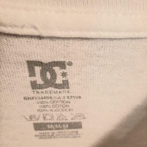 Men DC  T-Shirt White Size Med - Picture 9 of 9